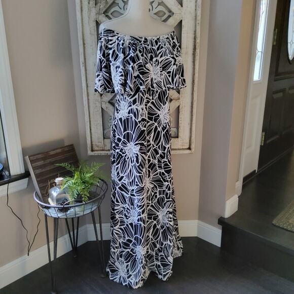 Ellen Weaver Women's Off-The-Shoulder Puff Maxi Dress in Black & White Floral - Picture 1 of 8